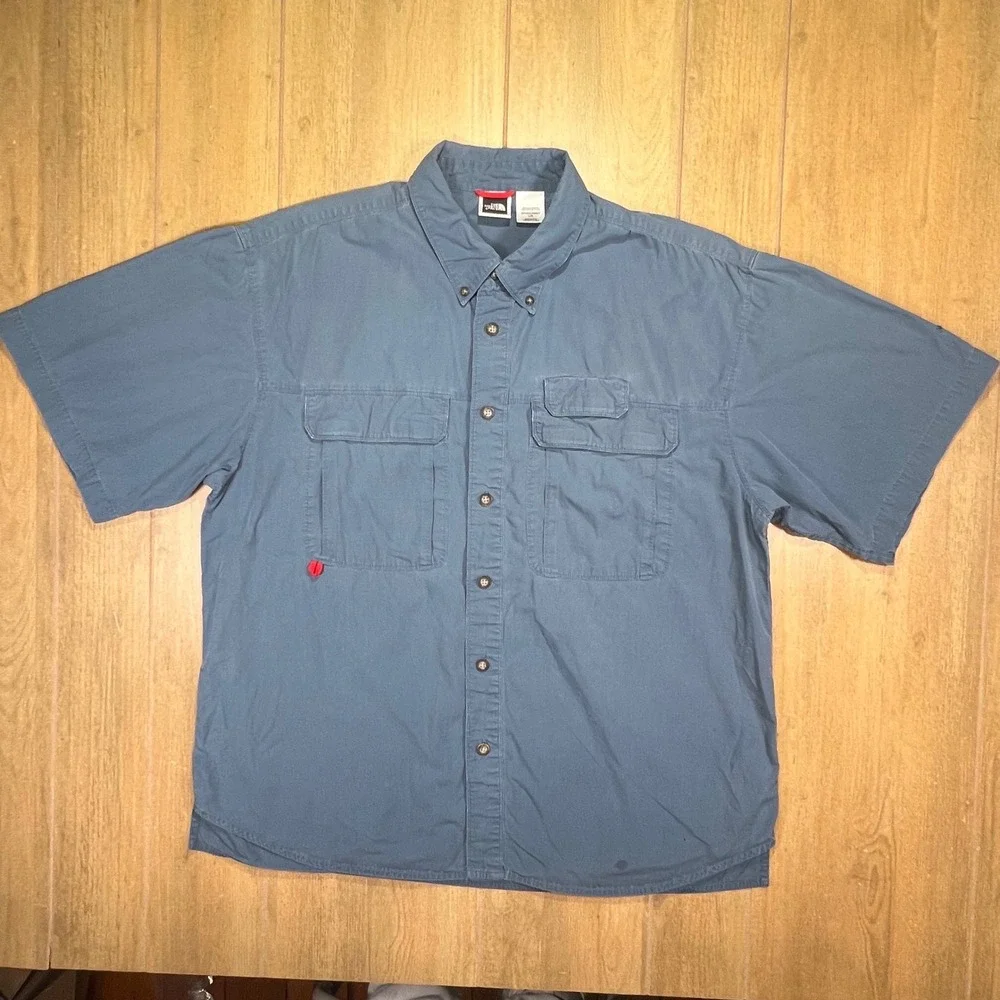 The North Face Mens Blue Short Sleeve Button Down Utility Hiking Shirt L vintage